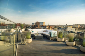Sky and Sea by Renters Prestige, Sopot